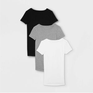 Isabel Maternity Ingrid & Isabel tshirts bundle size small